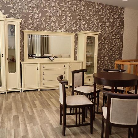 Feel House Otel T'erjola Dış mekan fotoğraf